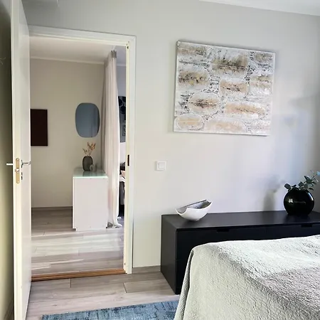 Stunning Design With Sauna & Free Parking Apartment
